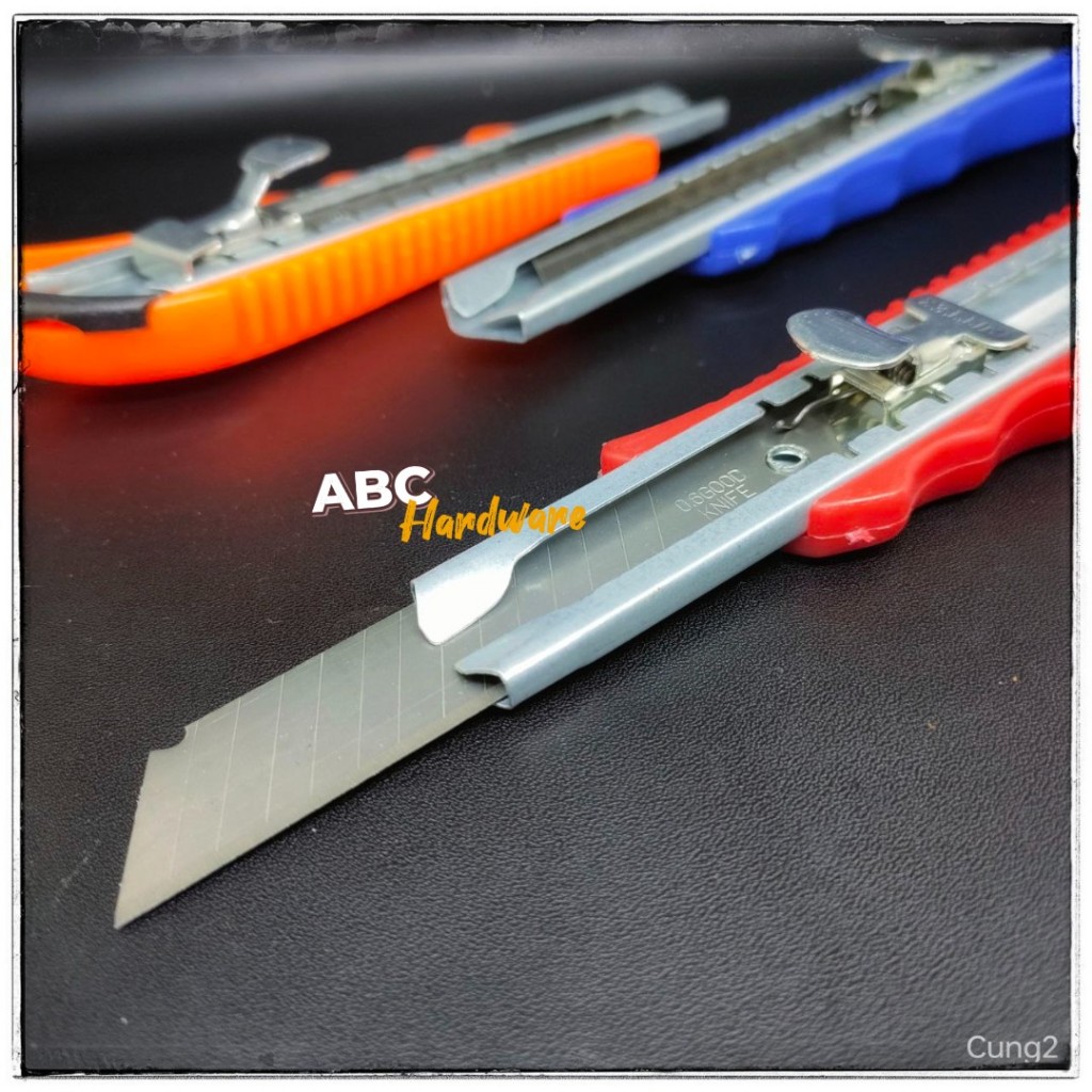 

Pisau Cutter Gagang Karet - Kater refill 3 Pcs