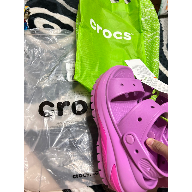 Crocs mega crush sandal purple bisa nego (jual cepat) ORIGINAL SINGAPORE STORE