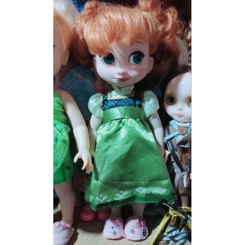 Anna Frozen Disney Animator doll.