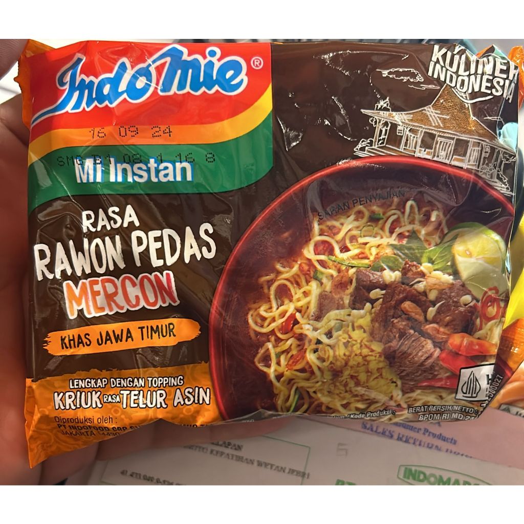 

INDOMIE RAWON PEDAS MERCON