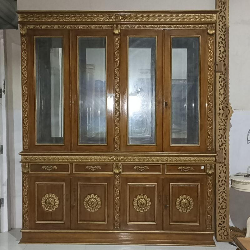 Lemari display besar 4 pintu