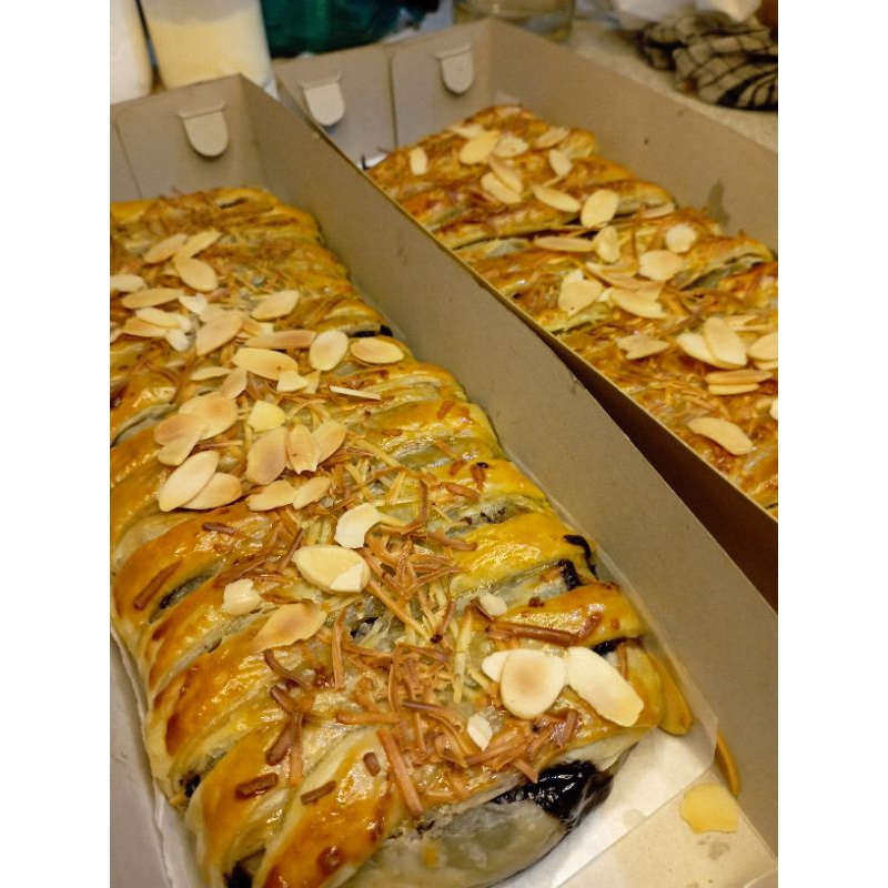 

BANANA STRUDEL BEKASI (PENGIRIMAN INSTAN/SAMEDAY)