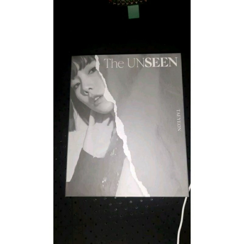 BOOKED TAEYEON KIHNO KONSER THE UNSEEN