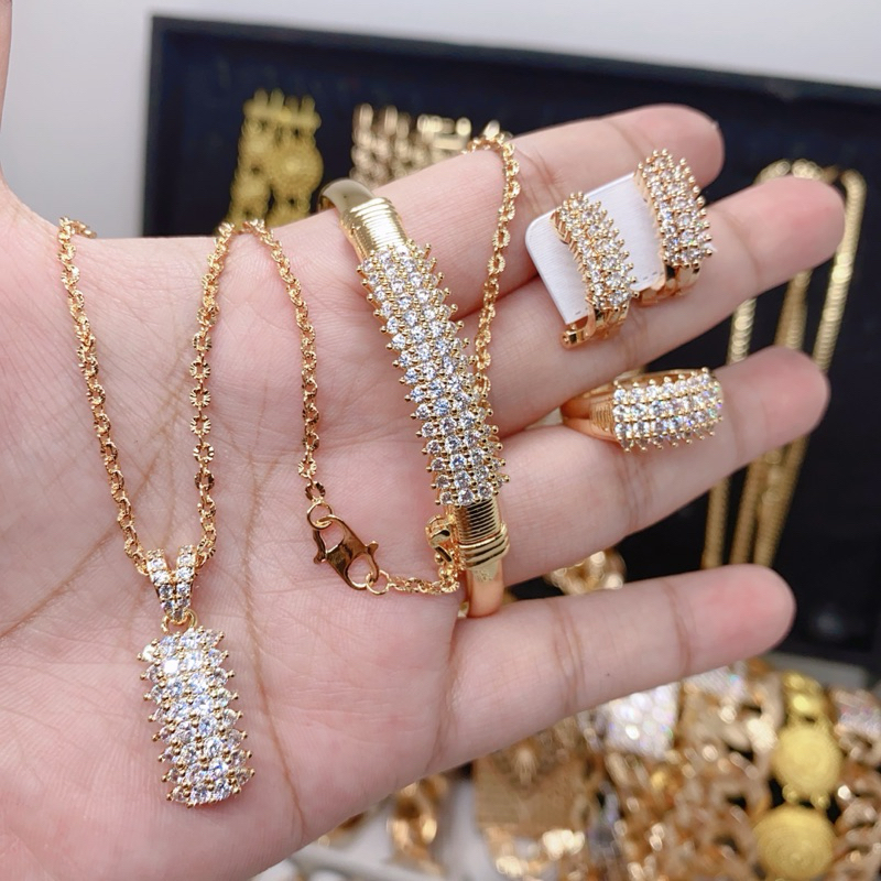 SATU Set Perhiasan Aksesoris Xuping Titanium Lapis Emas