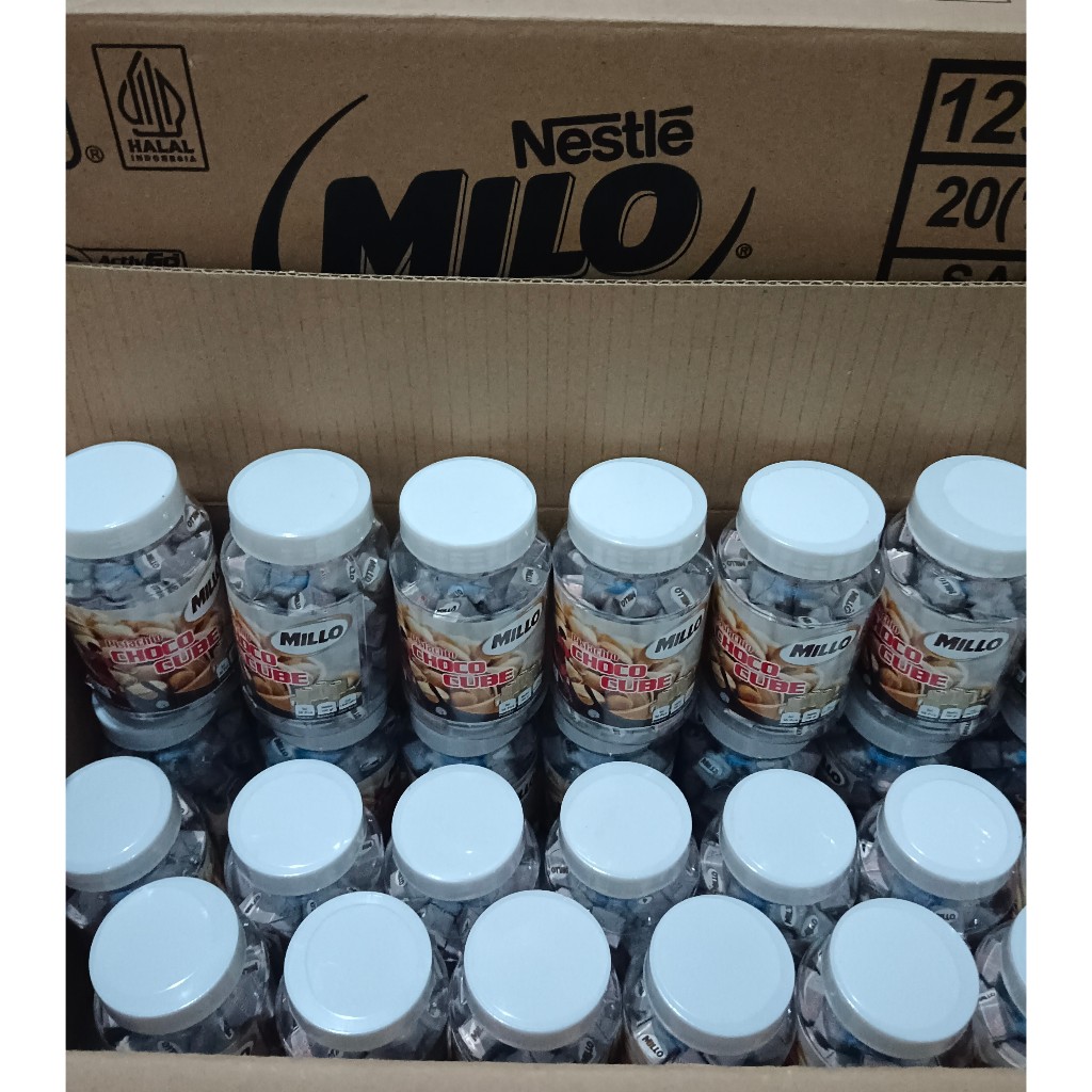 

Pistachio/Fustuk Milo/Millo Cube Lokal 1 Dus/Karton (Per Dus isi 42 Toples, Per Toples Isi 50 Cube)