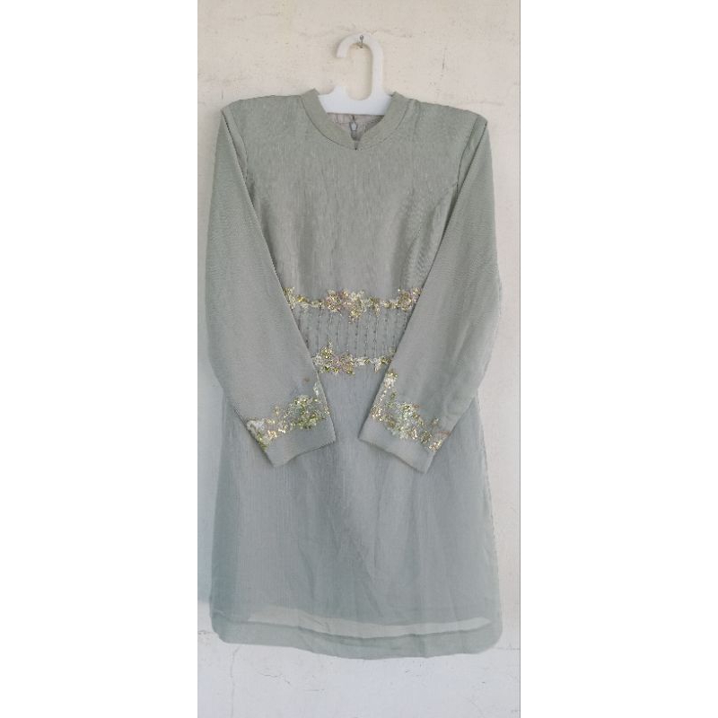 Tunik cantik payet warna sage green