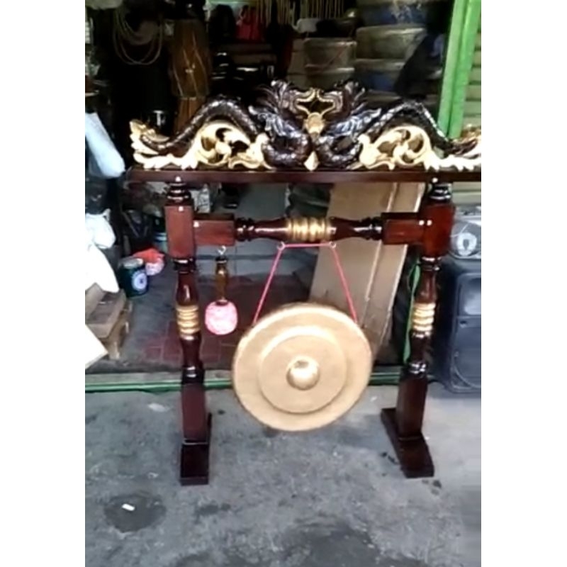 Gong peresmian dan tiang/gayor