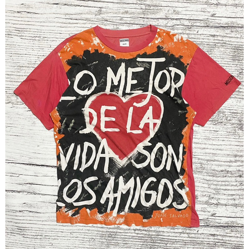 Kaos tshirt Moschino vintage luxury aop fullprint Mejor de la vida second