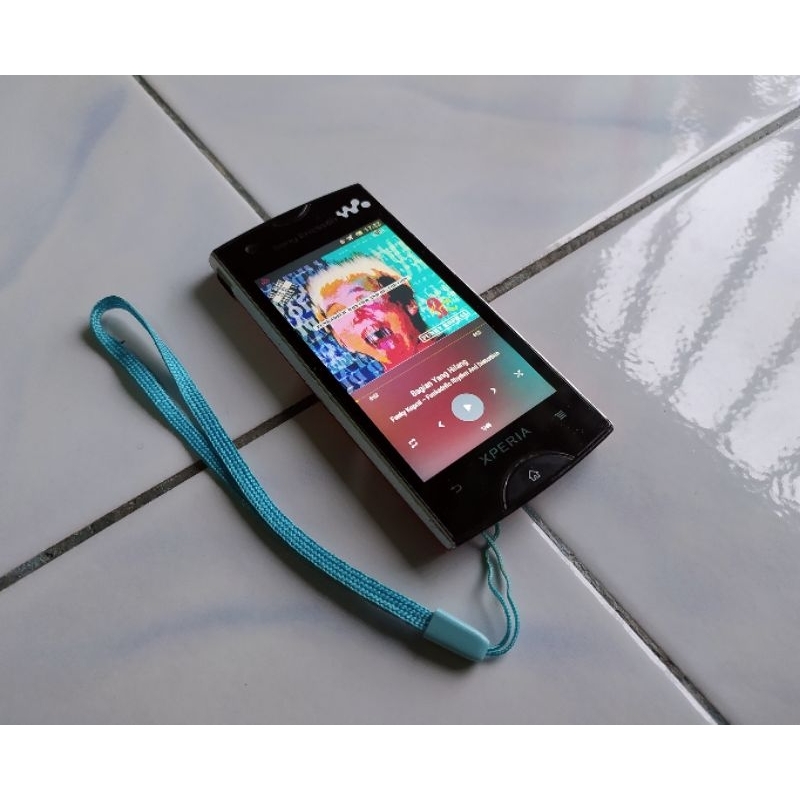 Sony Ericsson Xperia Ray ST18i