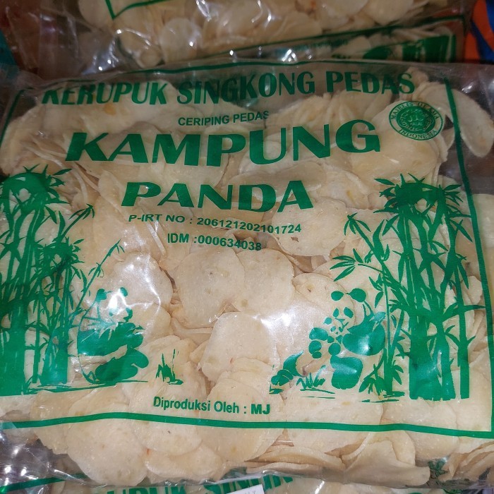 

KERUPUK SINGKONG PEDAS CAP PANDA / KERUPUK UBI KAYU CAP PANDA 400G (KAMPUNG PANDA)