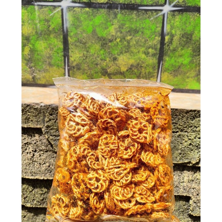 

Cuma satu hari kerupuk viral kerupuk Rafael kerupuk mawar pedas daun jeruk isi 5gram