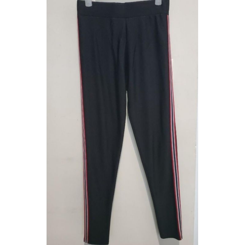 Legging Lycra Mengkilap Hitam List Merah