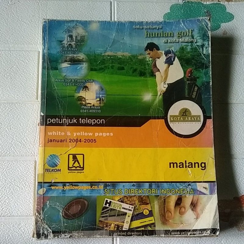WHITE & YELLOW PAGES JANUARI 2004-2005