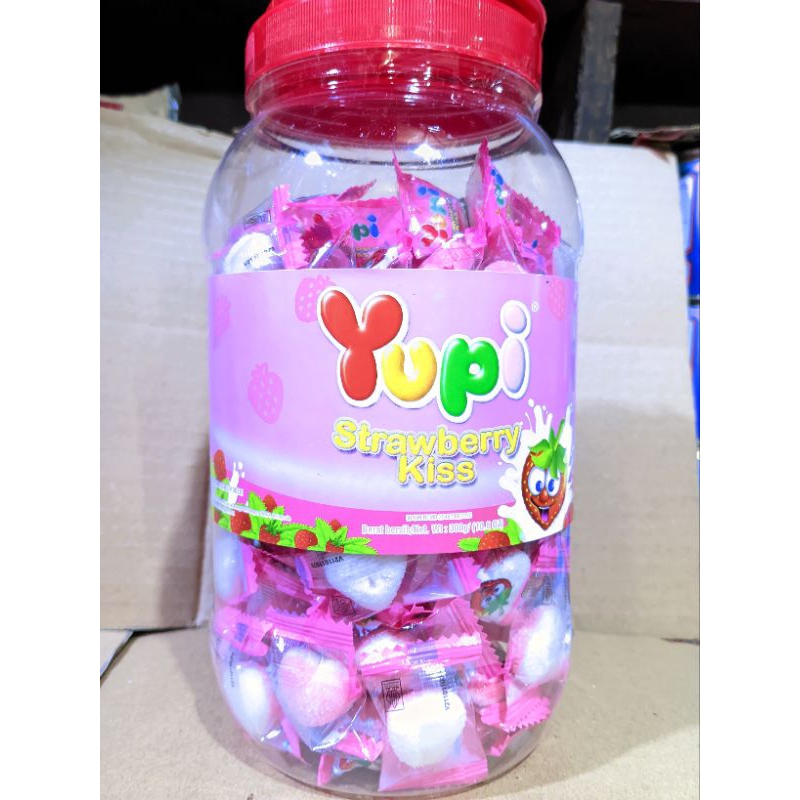 

Yupi Strawberry kis toples.