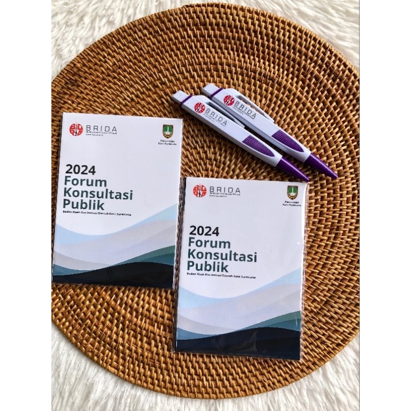 

Paket Seminar Kit/Seminar kit custom/pulpen custom/blocknote custom/totebag custom