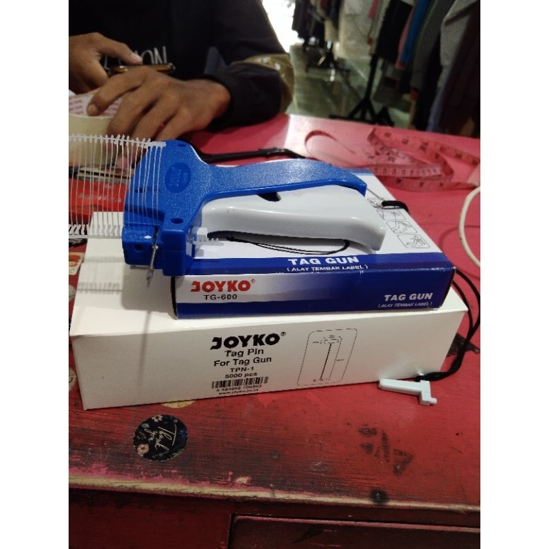 

tag gun & tag pin