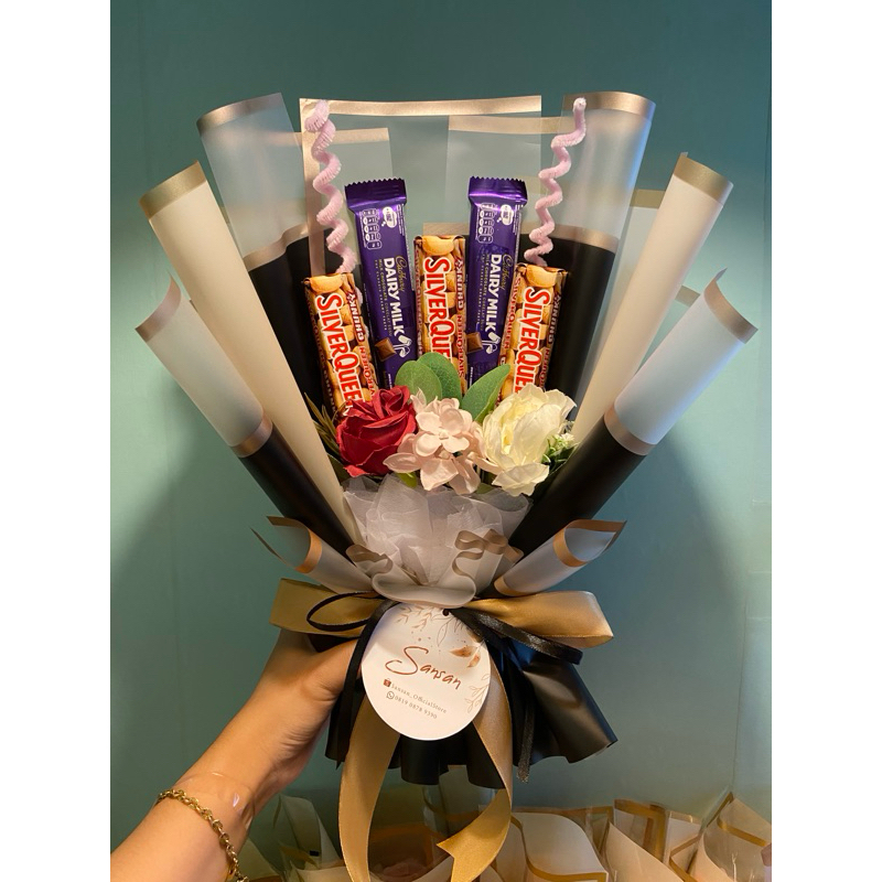 

Buket coklat Silverqueen 28 gram/ Cadbury Wisuda Sidang ulang Tahun Anniversary Valentine