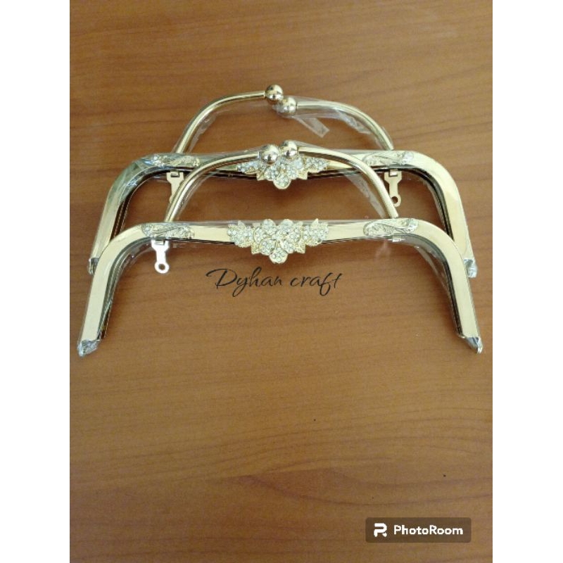 frame/behel tas pesta