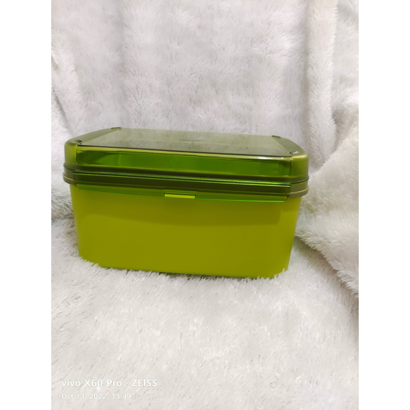 Ezy keeper Tupperware 4,3 L (hijau)