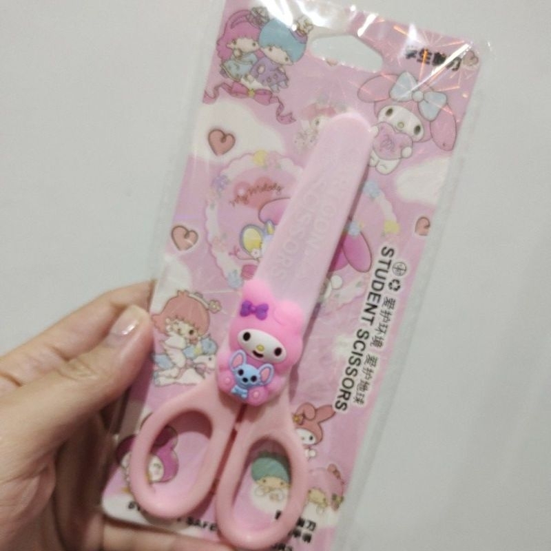 

READY Gunting Melody Cute