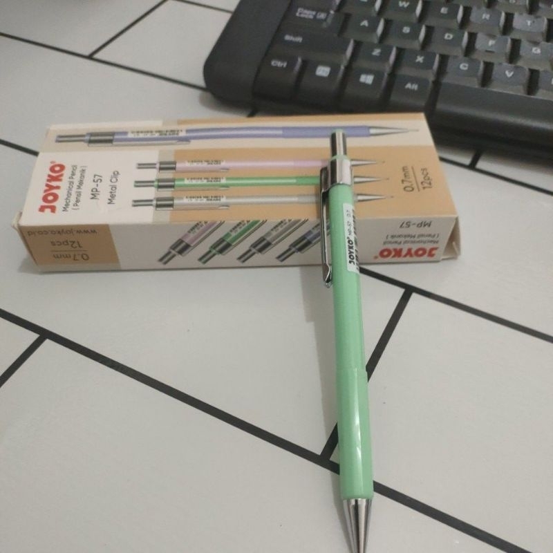 

Toko Oryza,alat tulis,pensil Mekanik Joyko Metal clip 0,7 harga satuan