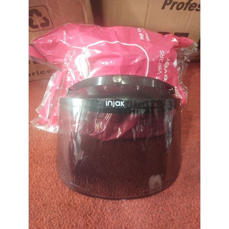 Kaca Bogo Injak