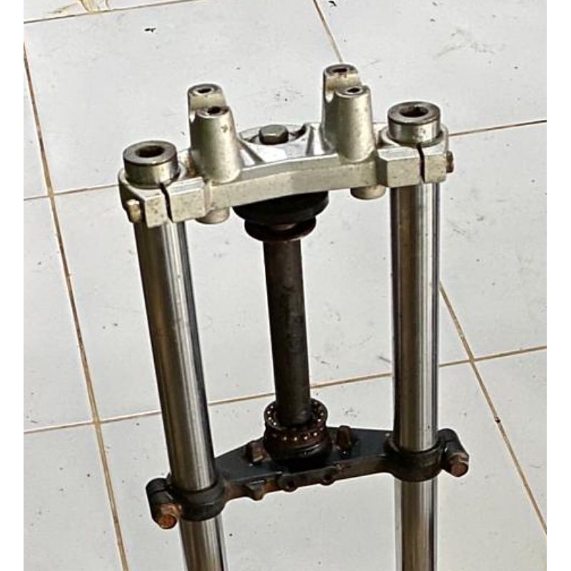 T SEGITIGA VIXION NEW ORI