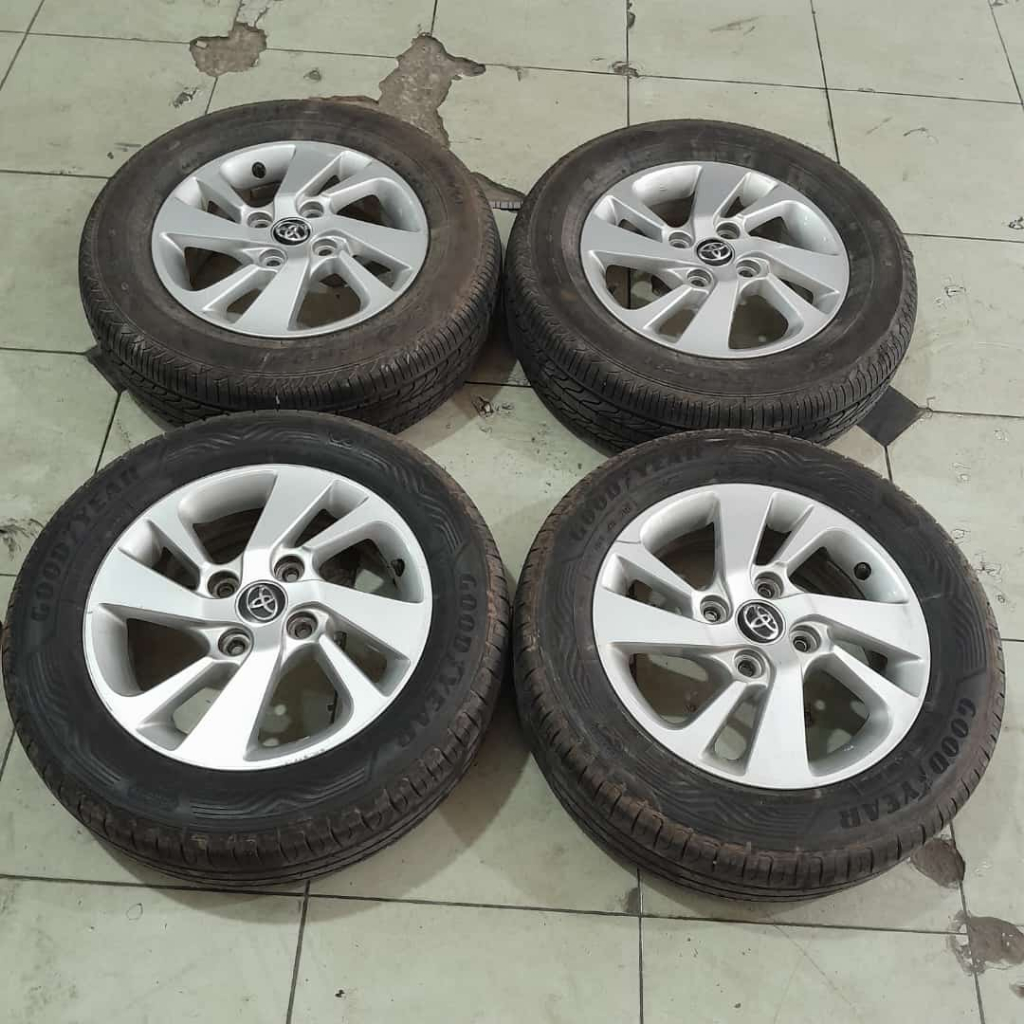 VELG MOBIL BEKAS SEKEN ORIGINAL AVANZA VELOZ  R15X5 4X114 ET45+BAN 205 65 R15  DAN 185 65 R15