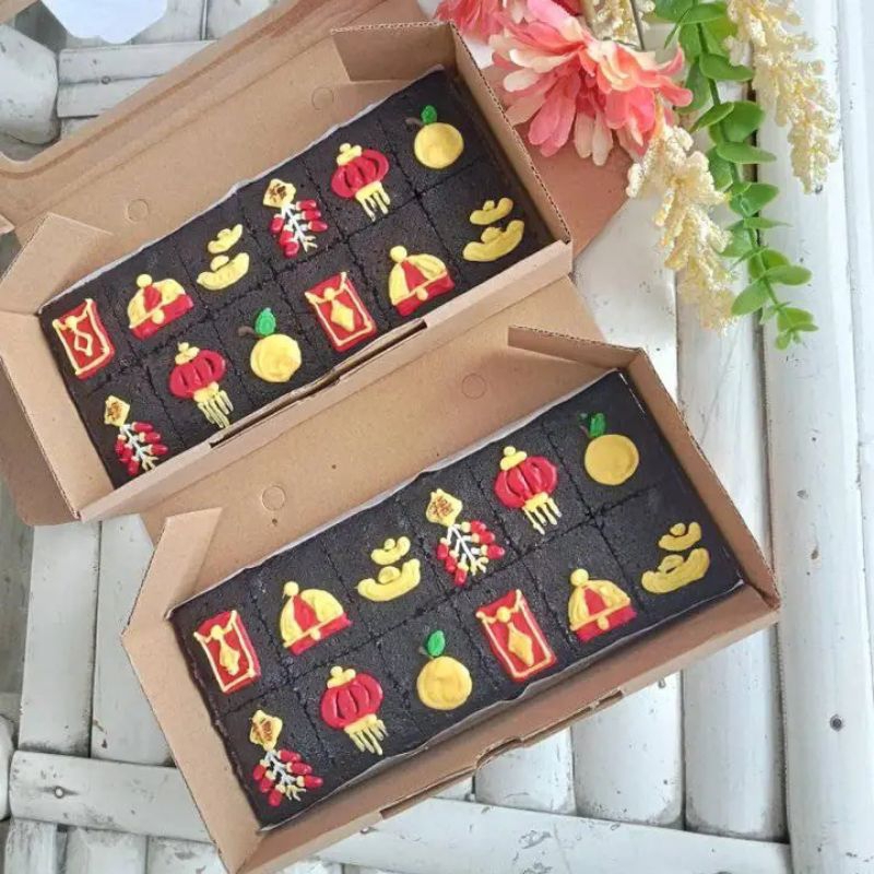 

brownies lukis coklat karakter hampers CNY imlek @ribkakoki