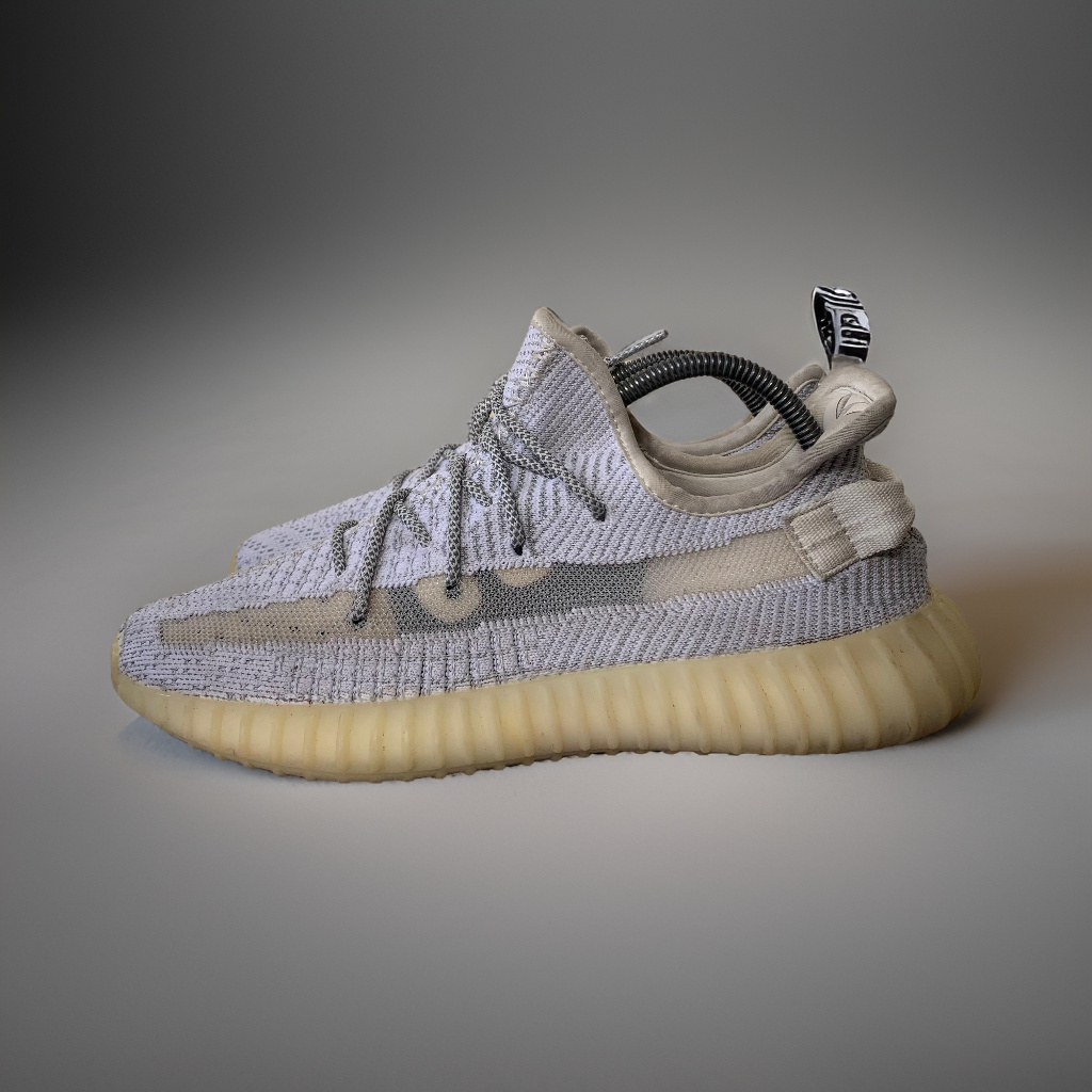 adidas Yeezy Boost 350 V2