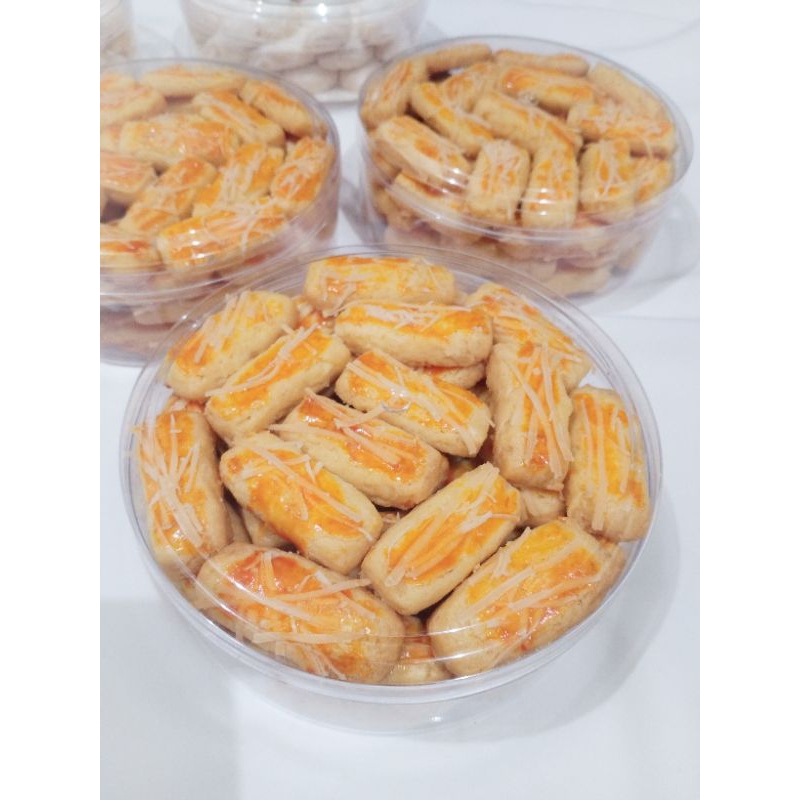 

KUE KASTENGEL PREMIUM EXTRA KEJU 250GR