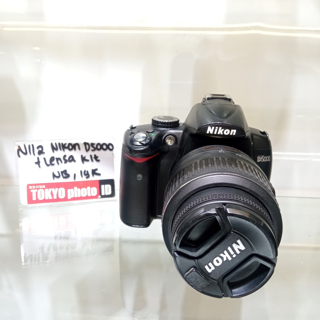 Nikon D5000 Lensa kit