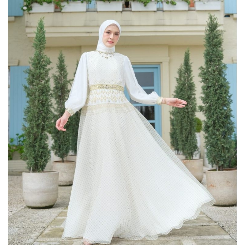 Sanic Alexander Emilia dress