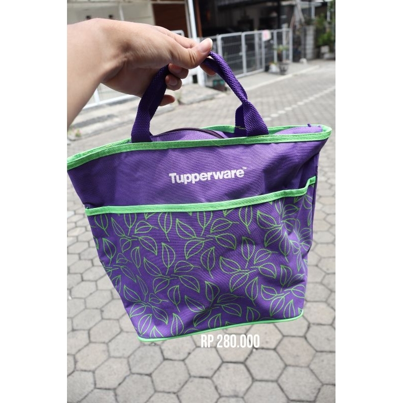 1 Set Tepak Makan Tupperware