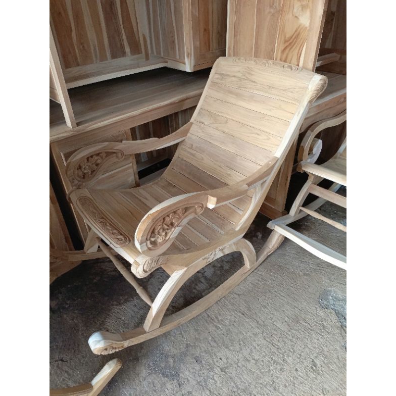 Kursi goyang ukir jati mentahan