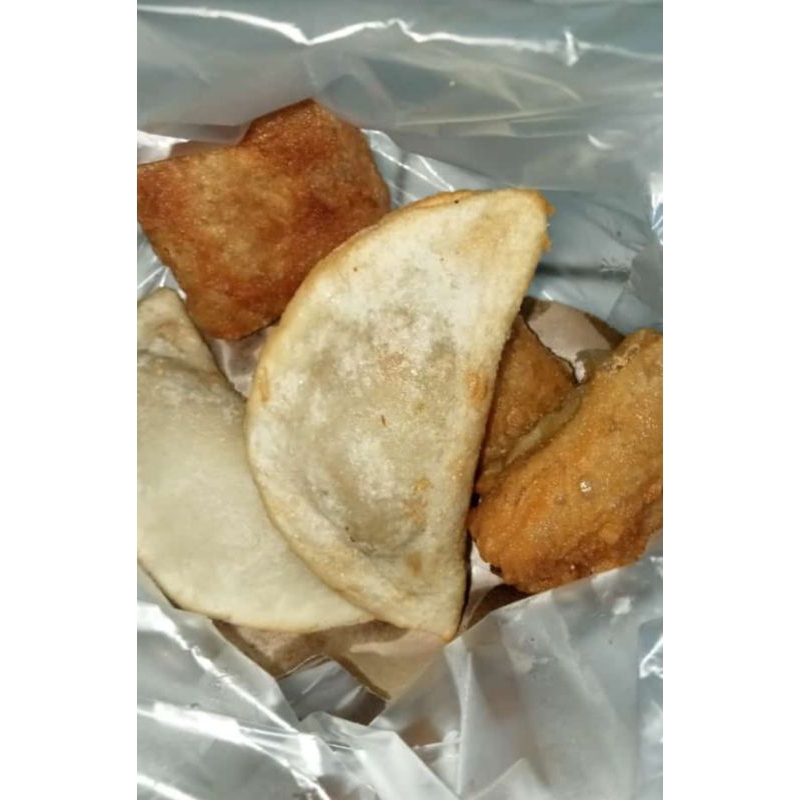 

Cireng/Tahu isi Suwir Ayam Pedas daun jeruk