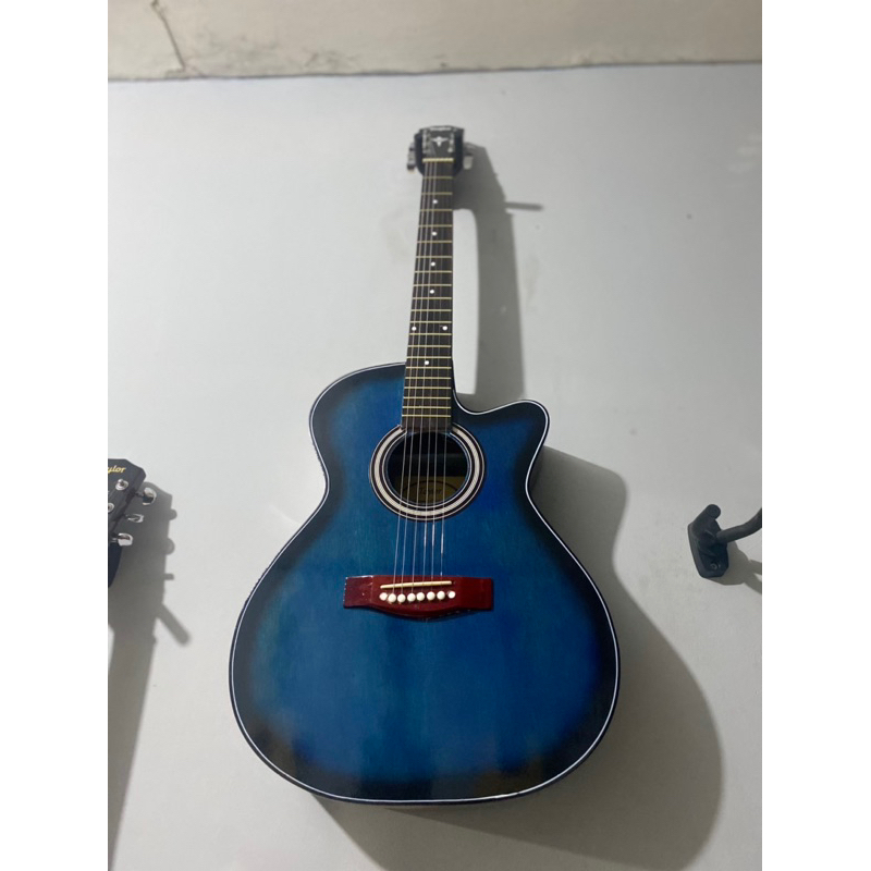 gitar akustik tanam besi