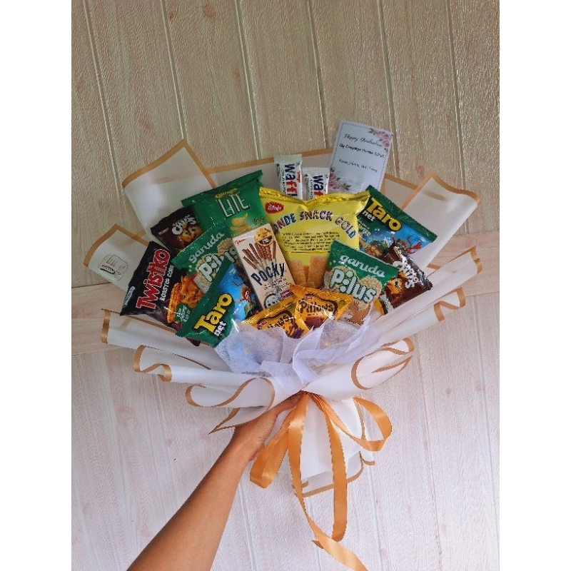 

handbouquet snack SESHA/ buket snack/ buket ultah/ hampers kado buket