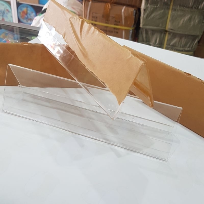 

Acrylic Name Plate / Acrylic Display Segitiga Meja Kantor 7cm x 30cm