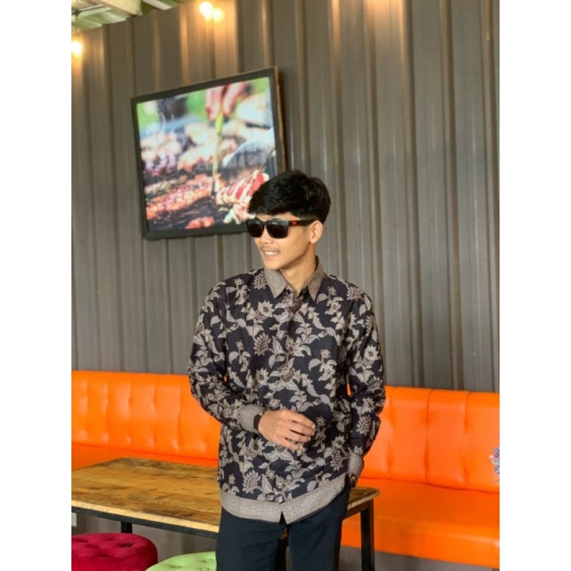 KEMEJA PREMIUM LAKSANA BATIK FLORIST