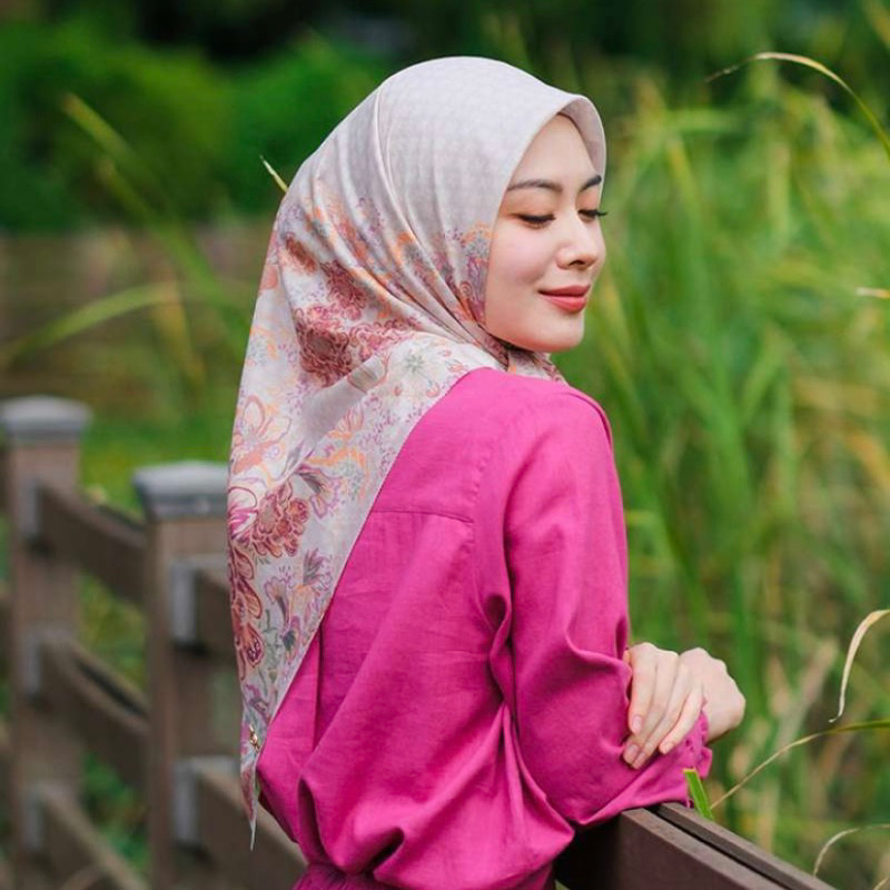 PRELOVED Heaven Lights Moon Scarf - Coconut ( Hijab )