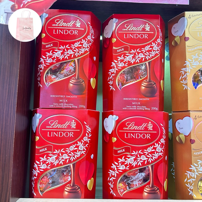 

Lindt Lindor Assorted Chocolate Truffle / Coklat Lindor