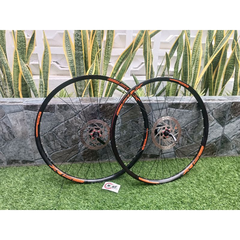 WHELSET STRUMMER 039 QR 27.5