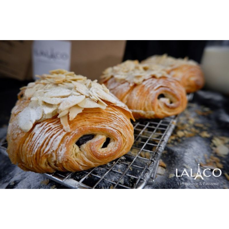 

Almond Croissant
