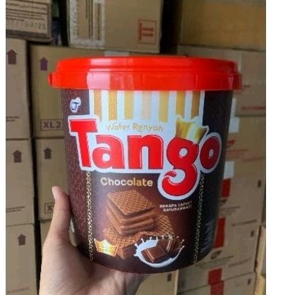 

TANGO WAFER COKLAT DAN HAZELNUT EXP 2025