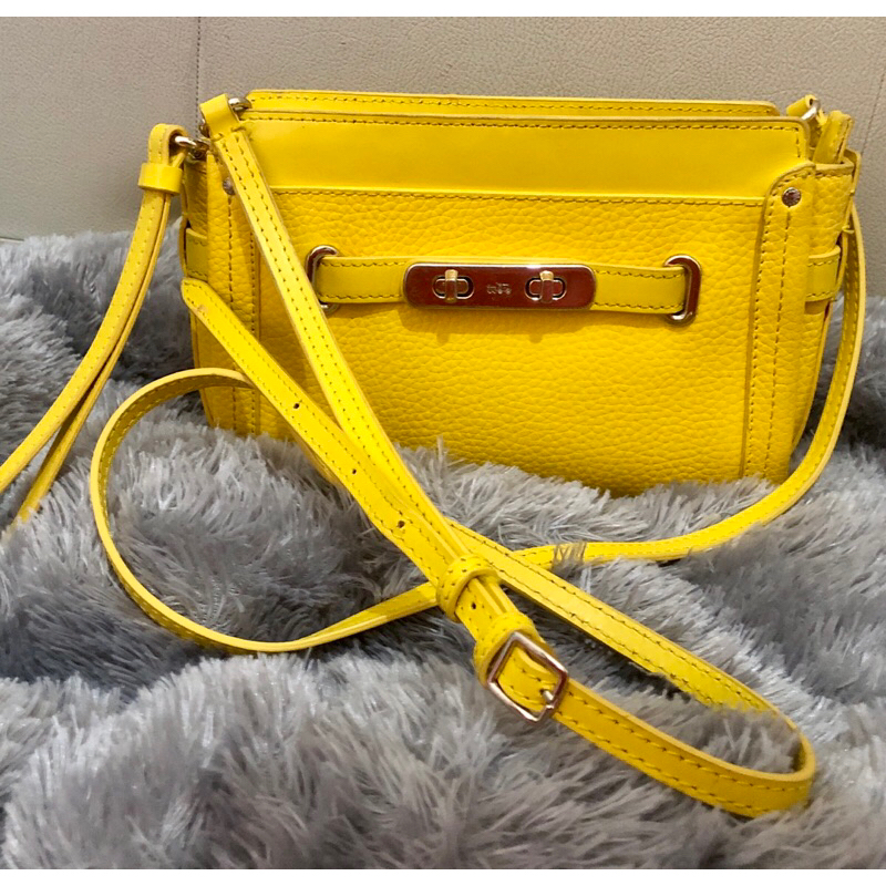 coac* swagge* wristlet preloved