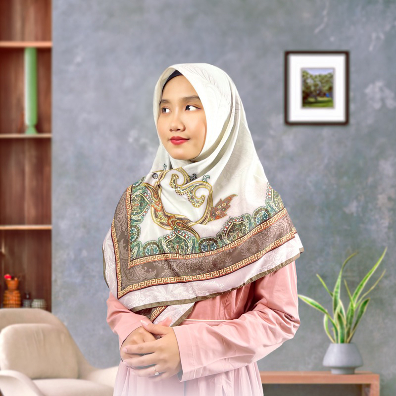 Versace Hijab Turki Premium Motif Bunga Ukuran 120x120 Bahan Italian Cashmere Made in Turkey