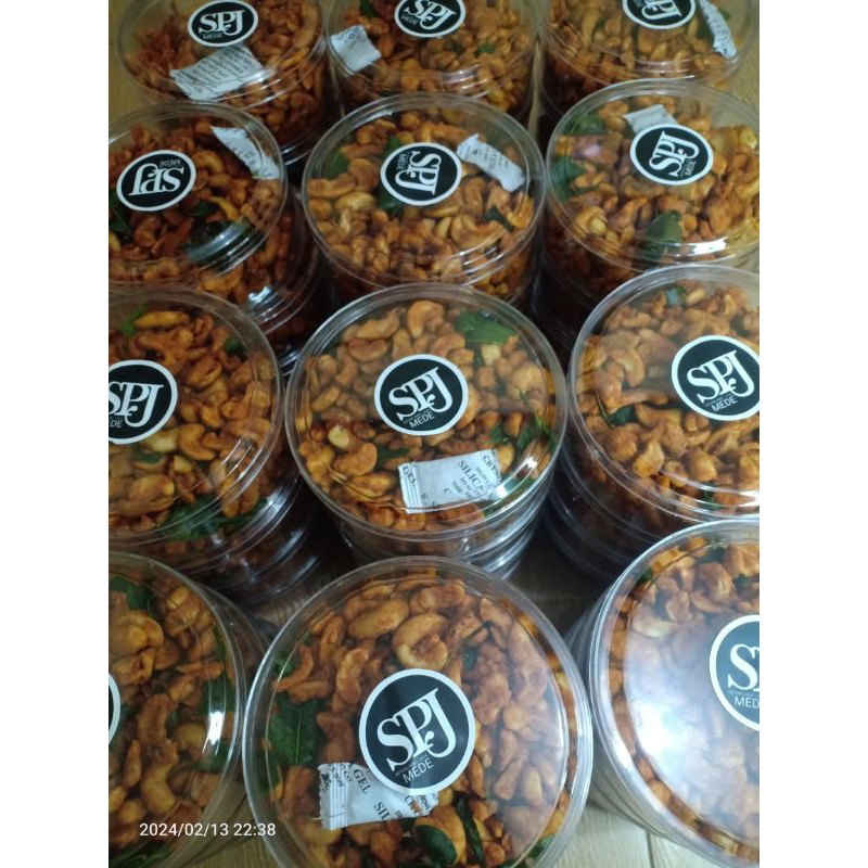 

kacang Mede toples matang 250/200 GRAM pedas (THAILAND)