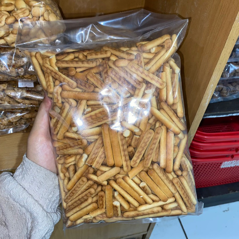 

BISKUIT STIK Durian Kiloan Makassar 500gr