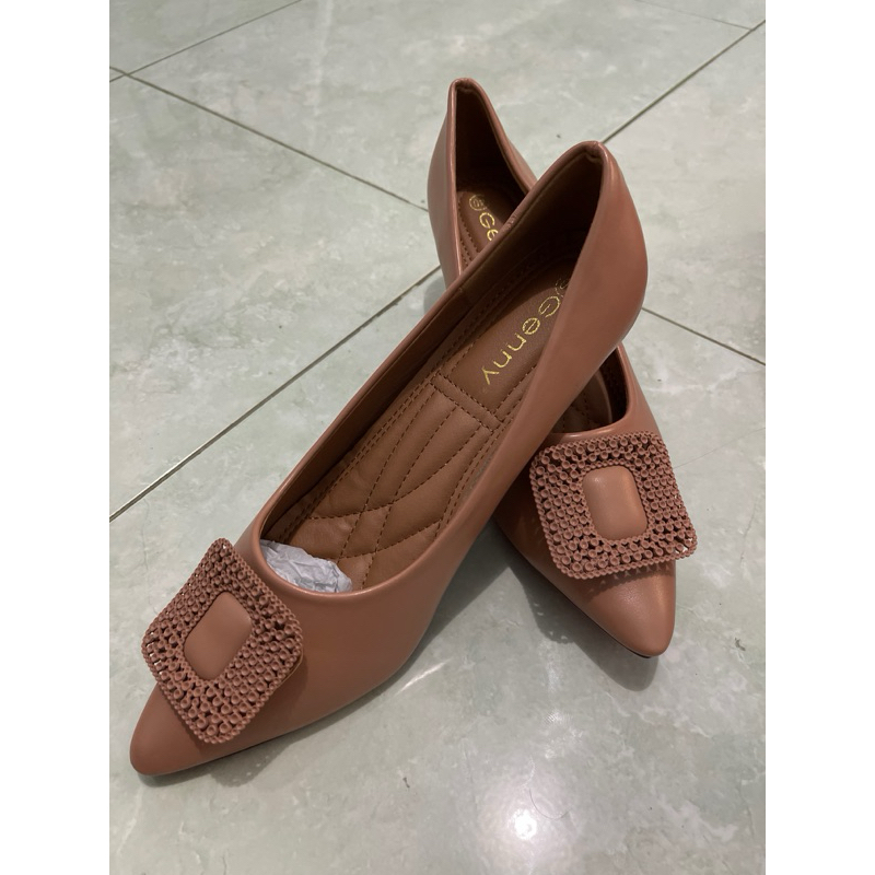 sepatu heels preloved Genny Matahari